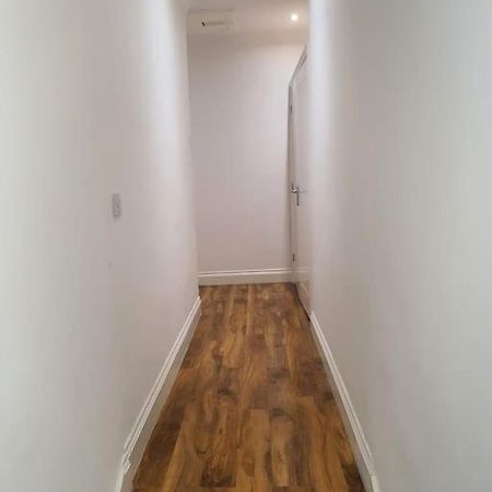 Beautiful Room In Lovely Flat London Ngoại thất bức ảnh