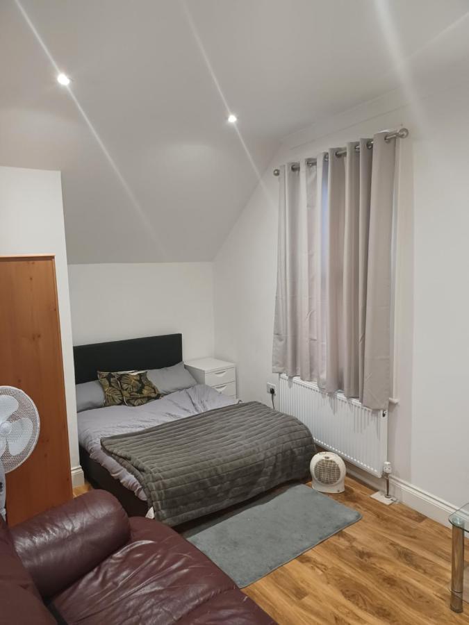 Beautiful Room In Lovely Flat London Ngoại thất bức ảnh